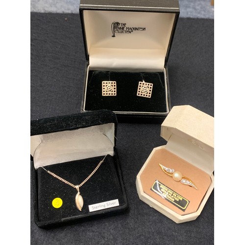 194 - Silver chain and pendant, pair of silver cufflinks and silver and gold plated brooch.