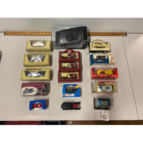 43 - 16 x boxed model cars to include Burago and Matchbox etc.
