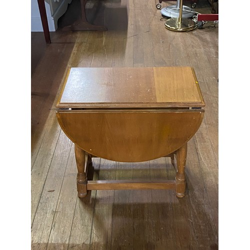 89 - Small retro drop leaf table.