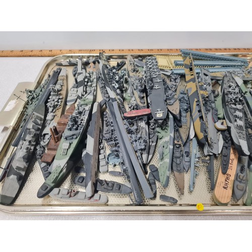 259 - tray of model boats