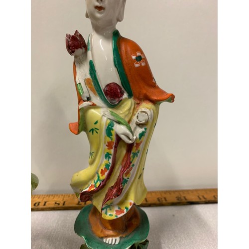 282 - Murano glass clown along with 2 oriental figures, damge to one. 
Tallest 24cm