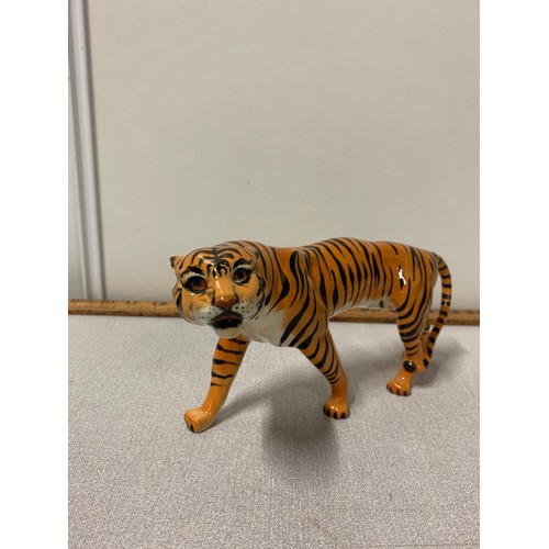 97 - Vintage Beswick Tigress - 1957
20cm l