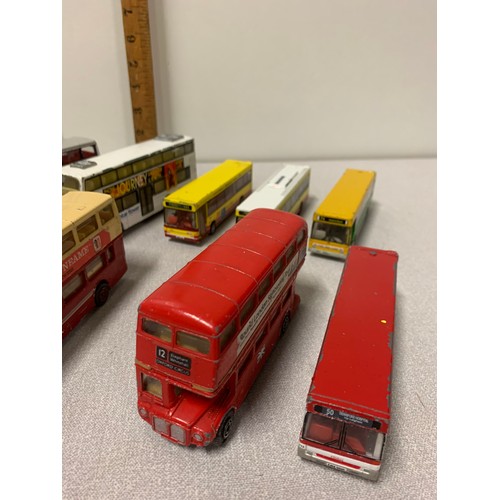 159 - 12 x Die Cast play-worn buses.