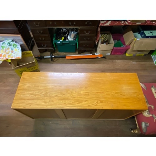 151 - Ercol solid elm Windsor sideboard.
136cm x 43cm x 69cm