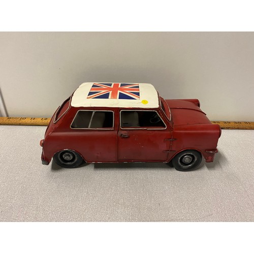 32 - Tin plate mini cooper.
29cm L