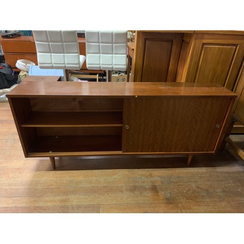 228 - Mid Century teak bookcase/sideboard.
152cm x 67cm h x 28cm d