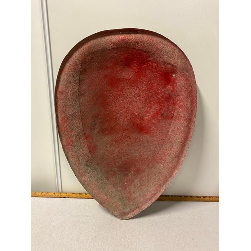 260 - Fibre glass shield.
61cm x 45cm