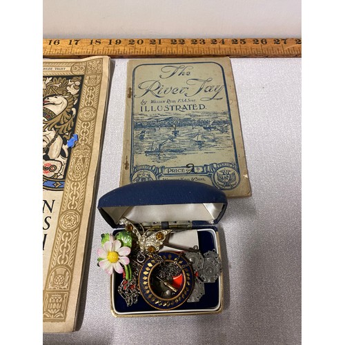 83 - Selection of vintage items to include costume jewellery (some silver) along with cigarette card albu... 