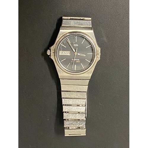 99 - Seiko 100 wrist watch.