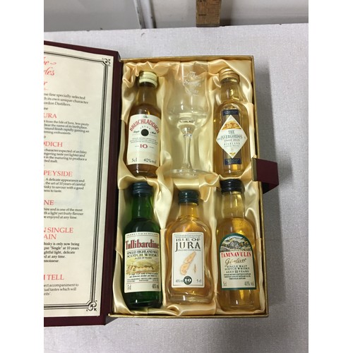 10 - The Singles Bar miniature whisky collection - A singular selection of fine single whiskies from Inve... 