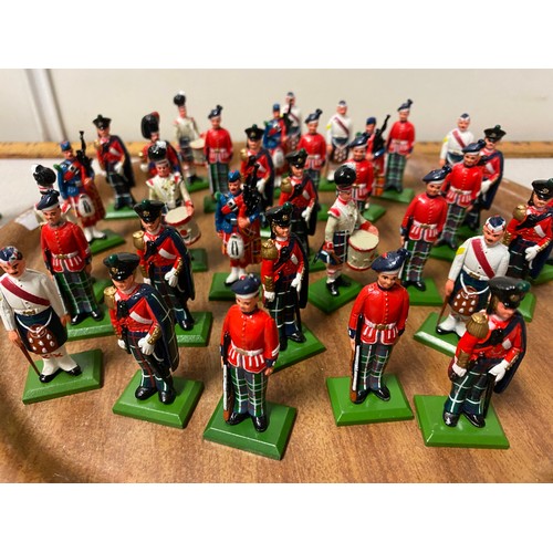 21 - Collection of metal military figures. Includes Del Prado and William Grant & Sons.