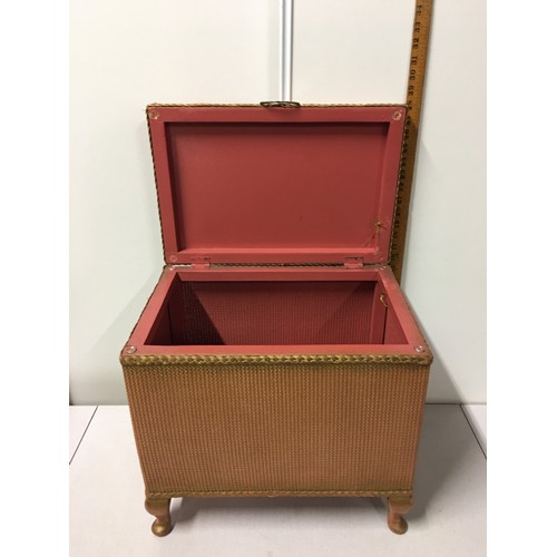 109 - Small Lloyd Loom style blanket box.
46cm x 35cm x 42cm