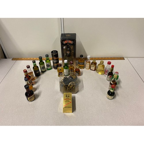 34 - Large collection of miniatures to include Laphroaig, Highland Park and Glenfiddich etc.