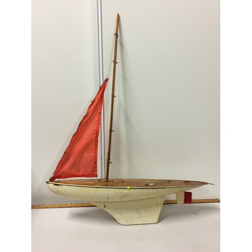 37 - Vintage model yacht - Midland.
88cm h x 68cm l