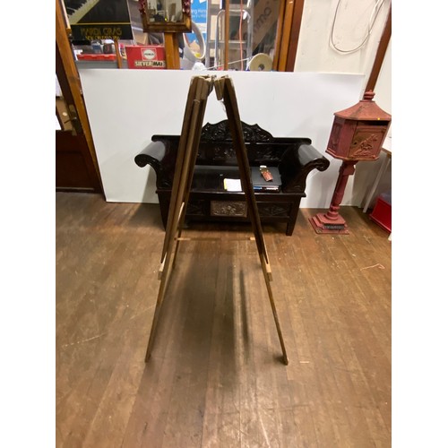 252 - Vintage double-sided blackboard with 2 kids school chairs.
120cm x 71cm