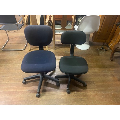 503 - 2 computer chairs.