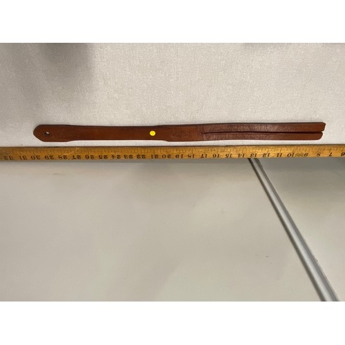 262 - Leather tawse marked lochgelly by john dick XH