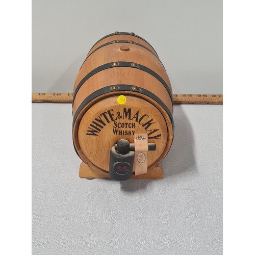 209 - Whyte & Mackay wooden whisky barrel full and sealed.