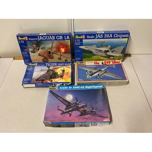 38 - 5 x Revell fighter plane and helicopter models.