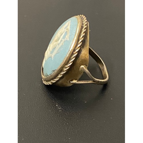 108 - Vintage Wedgewood ring.