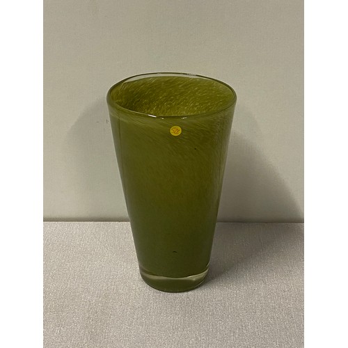 87 - Large Scottish green glass vase - possibly Monart.
20cm h