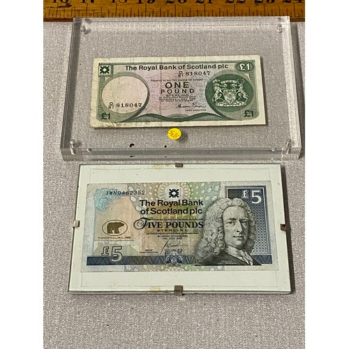 95 - Vintage £1 & £5 notes