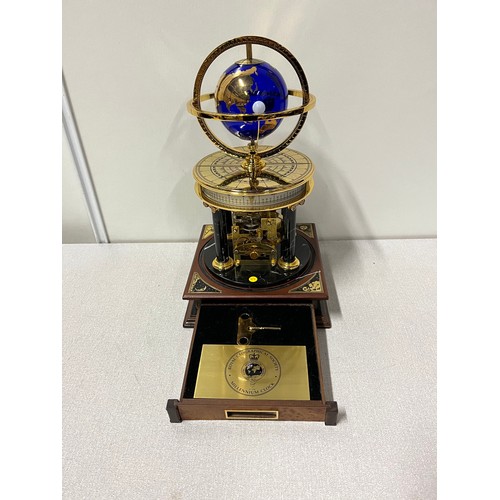 20 - Franklin Mint Royal Geographical Society Millennium clock.
30cm (Glass dome missing)