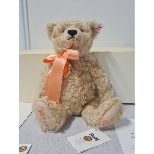 42 - Steiff William & Catherine The Royal Wedding teddy bear. Comes with box and certificate.