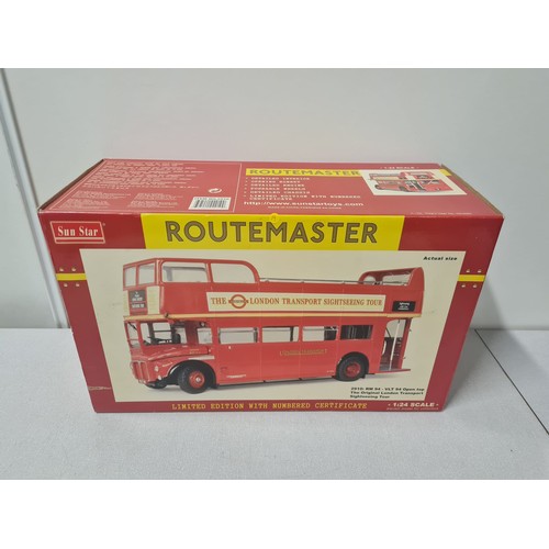 60 - Boxed Sunstar Routemaster die cast London sightseeing tour bus 1:24 scale. comes with certificate.