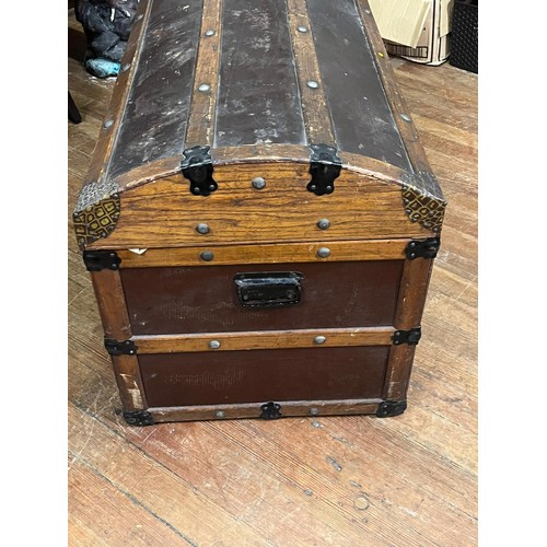 57 - Antique Victorian domed topped steamer trunk.
92cm l x 57cm h x 51cm d