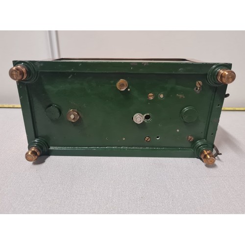 213 - Vintage Hygrometer/Barograph in copper case.
26cm x 16cm