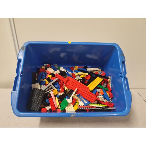 370 - box of vintage lego