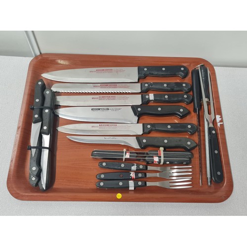 375 - selection of good quality knives