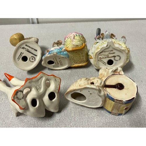 383 - 3 bunnykins figures & 2 beswick