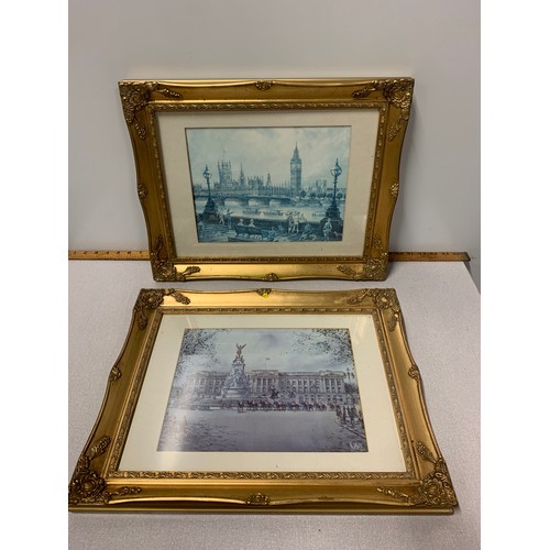 355 - 2 H.Moss London scene prints in Gilt frames.
49cm x 39cm