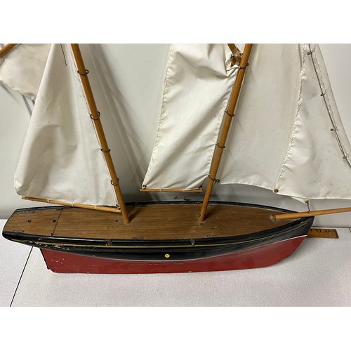 136 - Vintage wooden pond yacht/sailboat.
79cm x 87cm