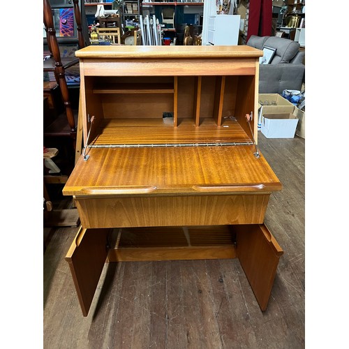 143 - Mid -Century Morris of Glasgow writing bureau.
107cm h x 40cm d x 76cm l