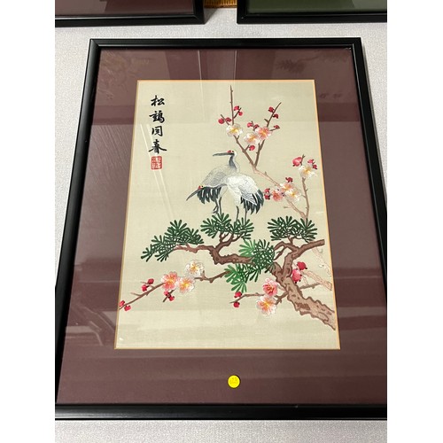 361 - 3 silk embroidered japanese pictures
33cm x 43cm