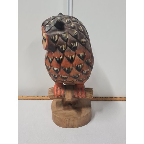 5 - Large carved wooden owl. 
42cm h