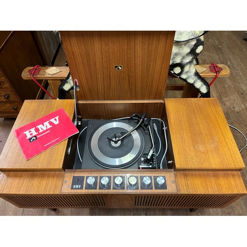 26 - Retro HMV Stereomaster model - 2400 with operating instruction manual.
92cm l x 66cm h x 44cm d