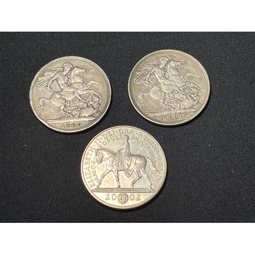 41 - 2002 Queen Elizabeth II Golden Jubilee £5 coin along with 2  Victoria Jubilee Head St George and the... 