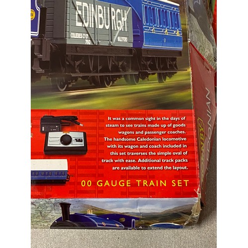 178 - Boxed Hornby Caledonian Belle 00 gauge train set - missing one carriage.