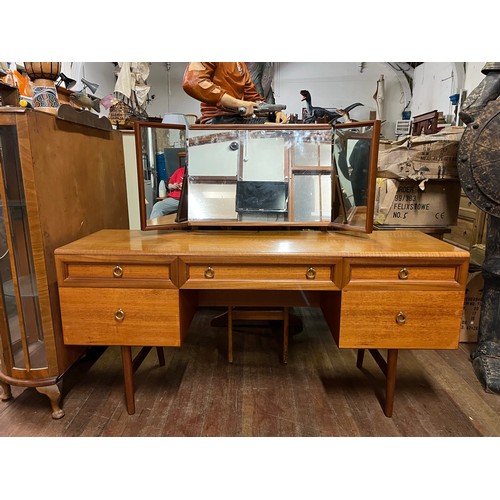 514 - 1970'S Beithcraft dressing table.
152cm x 70cm x 45cm