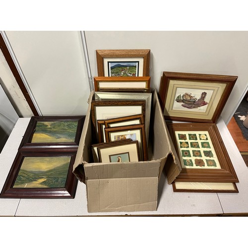 541 - Selection of framed a prints.