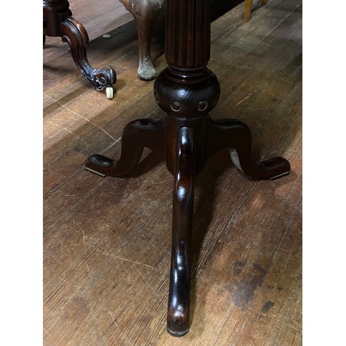 434 - Mahogany pedestal window table.