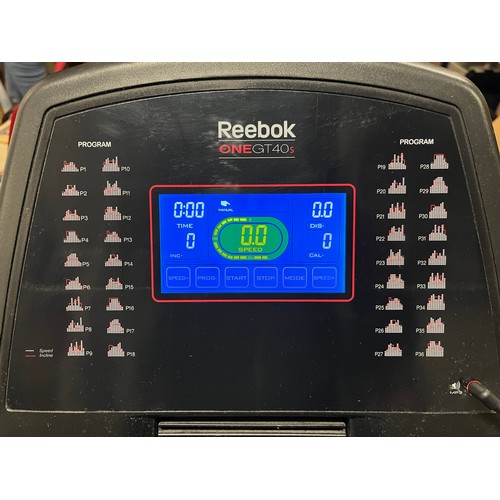 303 - Reebok one gt40s treadmill. Working