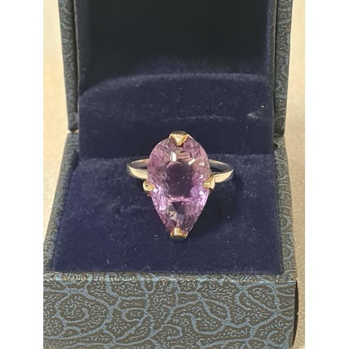 133 - 9ct gold on silver ring with pear drop amethyst approx 12ct.