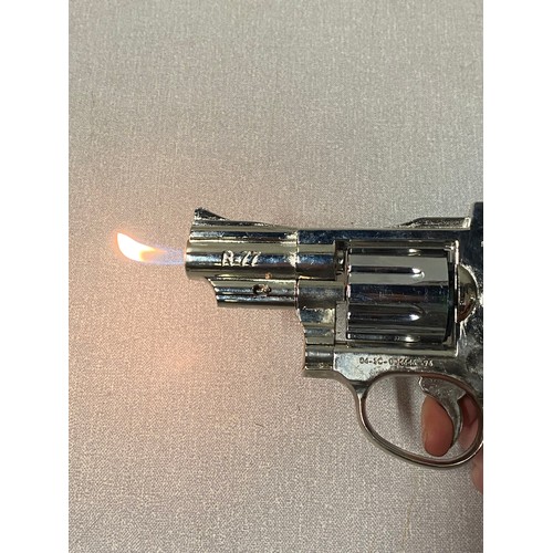 53 - Gun lighter. Will not post.
approx 20cm l