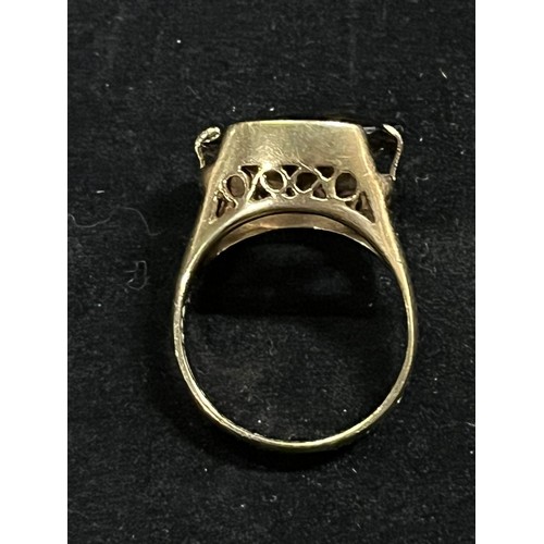 46B - 9ct gold and smoky quartz ring.