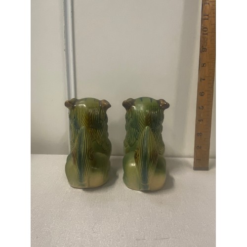 142 - Pair of Chinese republic ceramic Foo dogs.
14cm x 12cm